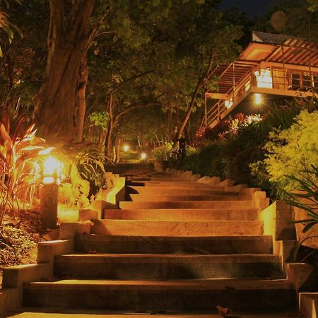 Tugawe Cove Resort Colongcocon Εξωτερικό φωτογραφία